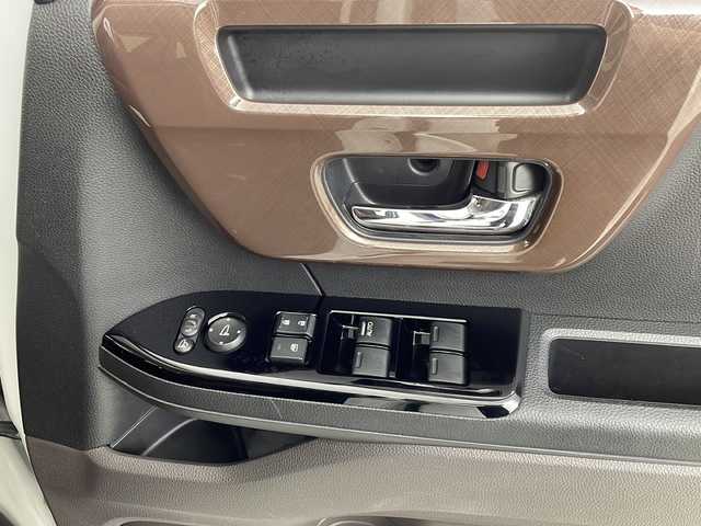 ホンダ Ｎ ＢＯＸ G･EX Hセンシング カッパーブラウンスタイル 愛知県 2019(平31)年 5万km プラチナホワイトパール ・純正メモリーナビVXM-194VFi/CD/DVD/Bluetooth/フルセグTV/・バックカメラ/・両側パワースライドドア/・オートLEDヘッドライト/・スマートキー×２/・ETC/・ステアリングスイッチ/・USBポート×２/・Honda SENSING/・衝突軽減ブレーキ/・オートハイビーム/・誤発進抑制機能/・後方誤発進抑制機能/・路外逸脱警報機能/・アダプティブクルーズコントロール/・車線維持支援システム/・歩行者事故低減ステアリング^/・先行車発進お知らせ機能/・標識認識機能