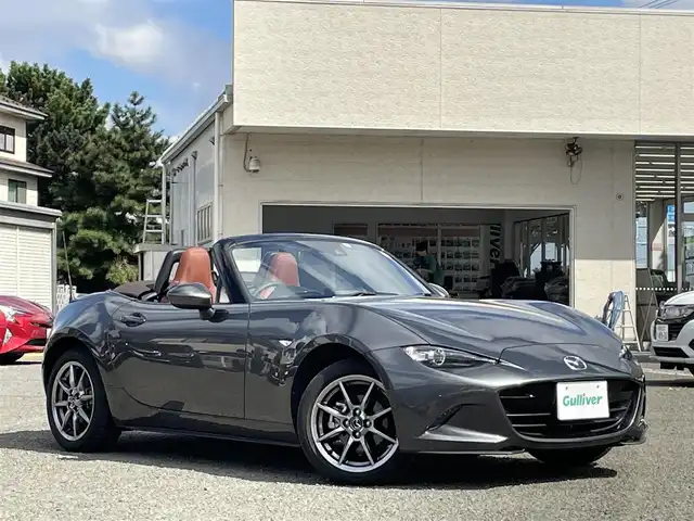 マツダ ロードスター ブラウン トップ 宮城県 2023(令5)年 0.8万km マシーングレープレミアムM /ブラウンレザーシート//BOSEプレミアムサウンド//純正メモリナビ//CD/DVD/SD/BT/USB/フルセグテレビ//バックカメラ//シートヒーター//クルーズコントロール//スマートシティブレーキサポート//ブラインドスポットモニター//車線逸脱警報//ビルトインETC//社外ドライブレコーダー前方