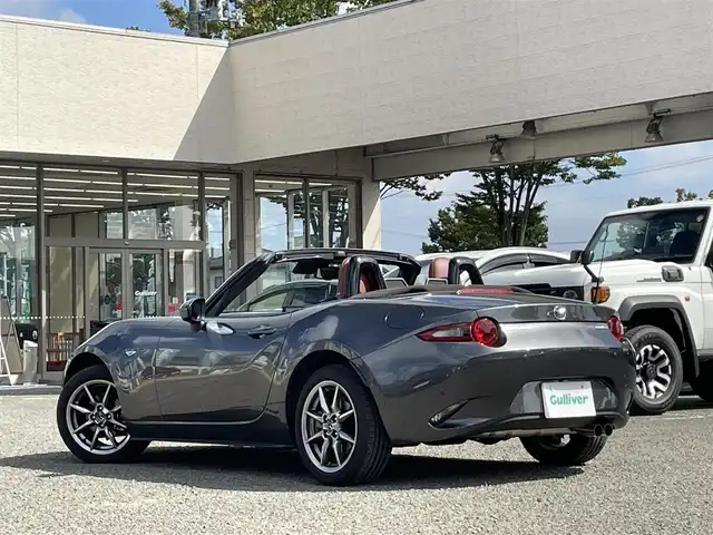 マツダ ロードスター ブラウン トップ 宮城県 2023(令5)年 0.8万km マシーングレープレミアムM /ブラウンレザーシート//BOSEプレミアムサウンド//純正メモリナビ//CD/DVD/SD/BT/USB/フルセグテレビ//バックカメラ//シートヒーター//クルーズコントロール//スマートシティブレーキサポート//ブラインドスポットモニター//車線逸脱警報//ビルトインETC//社外ドライブレコーダー前方