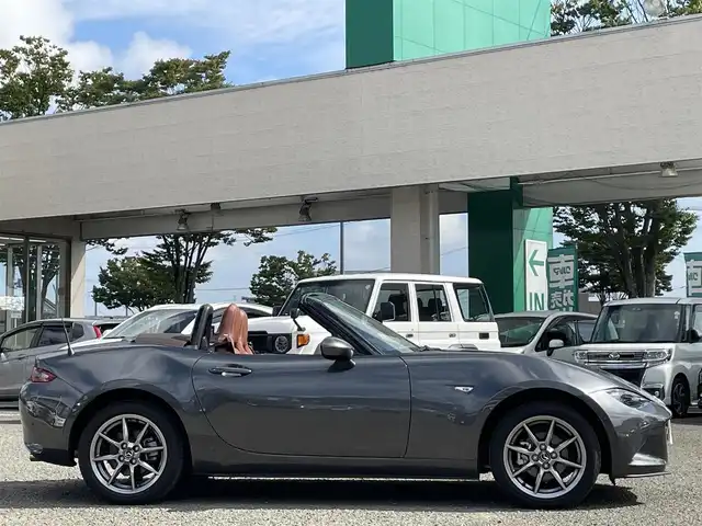 マツダ ロードスター ブラウン トップ 宮城県 2023(令5)年 0.8万km マシーングレープレミアムM /ブラウンレザーシート//BOSEプレミアムサウンド//純正メモリナビ//CD/DVD/SD/BT/USB/フルセグテレビ//バックカメラ//シートヒーター//クルーズコントロール//スマートシティブレーキサポート//ブラインドスポットモニター//車線逸脱警報//ビルトインETC//社外ドライブレコーダー前方