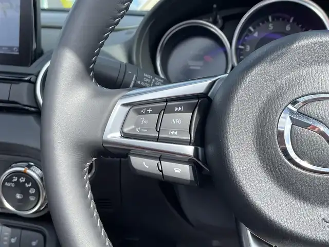 マツダ ロードスター ブラウン トップ 宮城県 2023(令5)年 0.8万km マシーングレープレミアムM /ブラウンレザーシート//BOSEプレミアムサウンド//純正メモリナビ//CD/DVD/SD/BT/USB/フルセグテレビ//バックカメラ//シートヒーター//クルーズコントロール//スマートシティブレーキサポート//ブラインドスポットモニター//車線逸脱警報//ビルトインETC//社外ドライブレコーダー前方
