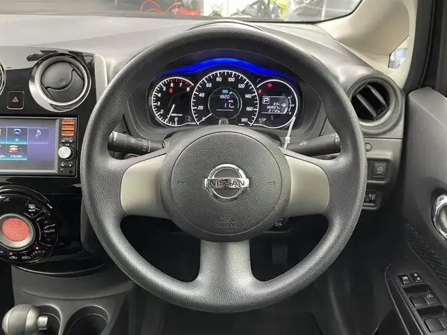 日産 ノート X DIG－S 千葉県 2013(平25)年 3.7万km オーロラモーヴ 純正7インチSDナビ/CD AUX SD フルセグ/バックカメラ/純正フロアマット/ドアバイザー/アイドリングストップ/ヘッドライトレベライザー/プッシュスタート/スマートキー/ETC