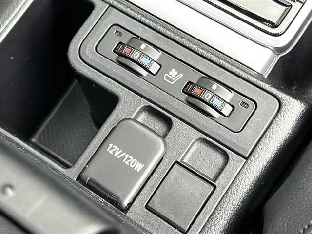 トヨタ ランドクルーザー プラド TX Lパッケージ マットブラED 広島県 2023(令5)年 2.8万km ブラック 禁煙車/７人乗/ブラックルーフレール/ムーンルーフ/トヨタセーフティセンス/・プリクラッシュセーフティ/・レーンディパーチャーアラート/・レーントレーシングアシスト/・オートマチックハイビーム/・RSA/・先行車発進告知/クリアランスソナー/純正ナビ/・フルセグTV/CD/DVD/Bluetooth//バックカメラ/革巻きステアリング/ステアリングスイッチ/オートライト/ヘッドランプウォッシャー/LEDヘッドライト/フォグランプ/黒レザーシート/シートヒーター/ベンチレーション/パワーシート/前後ドライブレコーダー/ETC2.0/純正フロアマット