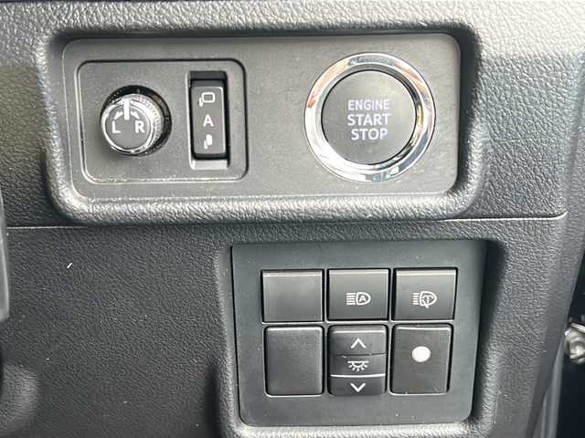 トヨタ ランドクルーザー プラド TX Lパッケージ マットブラED 広島県 2023(令5)年 2.8万km ブラック 禁煙車/７人乗/ブラックルーフレール/ムーンルーフ/トヨタセーフティセンス/・プリクラッシュセーフティ/・レーンディパーチャーアラート/・レーントレーシングアシスト/・オートマチックハイビーム/・RSA/・先行車発進告知/クリアランスソナー/純正ナビ/・フルセグTV/CD/DVD/Bluetooth//バックカメラ/革巻きステアリング/ステアリングスイッチ/オートライト/ヘッドランプウォッシャー/LEDヘッドライト/フォグランプ/黒レザーシート/シートヒーター/ベンチレーション/パワーシート/前後ドライブレコーダー/ETC2.0/純正フロアマット