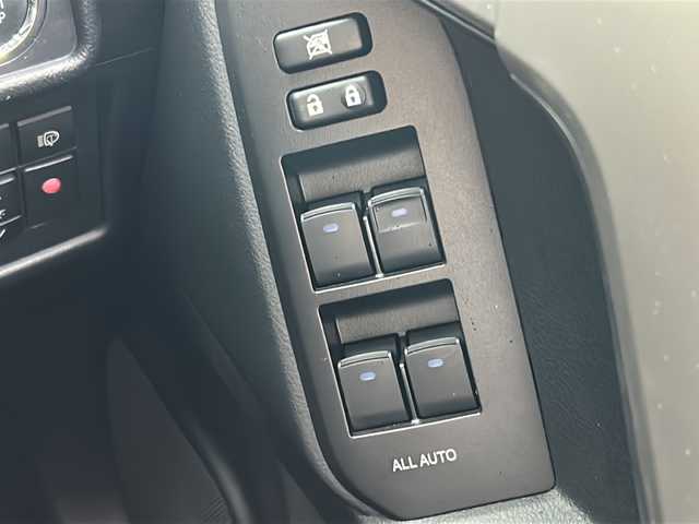 トヨタ ランドクルーザー プラド TX Lパッケージ マットブラED 広島県 2023(令5)年 2.8万km ブラック 禁煙車/７人乗/ブラックルーフレール/ムーンルーフ/トヨタセーフティセンス/・プリクラッシュセーフティ/・レーンディパーチャーアラート/・レーントレーシングアシスト/・オートマチックハイビーム/・RSA/・先行車発進告知/クリアランスソナー/純正ナビ/・フルセグTV/CD/DVD/Bluetooth//バックカメラ/革巻きステアリング/ステアリングスイッチ/オートライト/ヘッドランプウォッシャー/LEDヘッドライト/フォグランプ/黒レザーシート/シートヒーター/ベンチレーション/パワーシート/前後ドライブレコーダー/ETC2.0/純正フロアマット