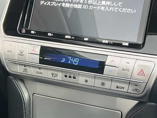 トヨタ ランドクルーザー プラド TX Lパッケージ マットブラED 広島県 2023(令5)年 2.8万km ブラック 禁煙車/７人乗/ブラックルーフレール/ムーンルーフ/トヨタセーフティセンス/・プリクラッシュセーフティ/・レーンディパーチャーアラート/・レーントレーシングアシスト/・オートマチックハイビーム/・RSA/・先行車発進告知/クリアランスソナー/純正ナビ/・フルセグTV/CD/DVD/Bluetooth//バックカメラ/革巻きステアリング/ステアリングスイッチ/オートライト/ヘッドランプウォッシャー/LEDヘッドライト/フォグランプ/黒レザーシート/シートヒーター/ベンチレーション/パワーシート/前後ドライブレコーダー/ETC2.0/純正フロアマット
