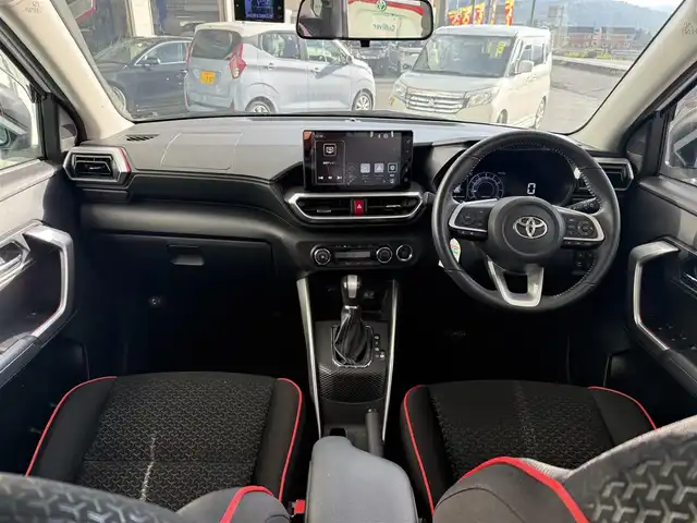 トヨタ ライズ Z 京都府 2021(令3)年 4.4万km ブラックマイカメタリック/シャイニングホワイトパール スマートアシスト/・衝突回避支援ブレーキ機能/・車線逸脱抑制制御機能/・ブレーキ抑制付誤発進抑制機能/・アダブティブドライビングビーム/・アダブティブクルーズコントロール/・衝突警報機能/・車線逸脱警報機能/・レーンキープコントロール/純正9インチディスプレイオーティオ、地デジ/バックカメラ/前席シートヒーター/ビルトインETC/前後ドライブレコーダー/LEDヘッドランプ/保証書/取扱説明書