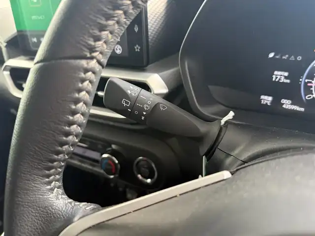 トヨタ ライズ Z 京都府 2021(令3)年 4.4万km ブラックマイカメタリック/シャイニングホワイトパール スマートアシスト/・衝突回避支援ブレーキ機能/・車線逸脱抑制制御機能/・ブレーキ抑制付誤発進抑制機能/・アダブティブドライビングビーム/・アダブティブクルーズコントロール/・衝突警報機能/・車線逸脱警報機能/・レーンキープコントロール/純正9インチディスプレイオーティオ、地デジ/バックカメラ/前席シートヒーター/ビルトインETC/前後ドライブレコーダー/LEDヘッドランプ/保証書/取扱説明書