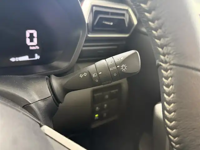 トヨタ ライズ Z 京都府 2021(令3)年 4.4万km ブラックマイカメタリック/シャイニングホワイトパール スマートアシスト/・衝突回避支援ブレーキ機能/・車線逸脱抑制制御機能/・ブレーキ抑制付誤発進抑制機能/・アダブティブドライビングビーム/・アダブティブクルーズコントロール/・衝突警報機能/・車線逸脱警報機能/・レーンキープコントロール/純正9インチディスプレイオーティオ、地デジ/バックカメラ/前席シートヒーター/ビルトインETC/前後ドライブレコーダー/LEDヘッドランプ/保証書/取扱説明書