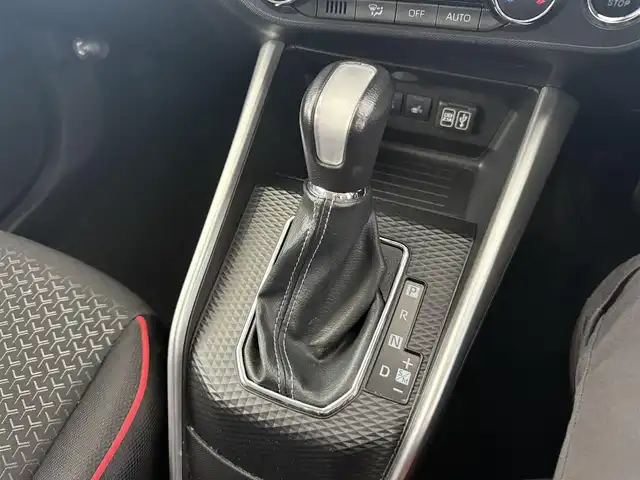 トヨタ ライズ Z 京都府 2021(令3)年 4.4万km ブラックマイカメタリック/シャイニングホワイトパール スマートアシスト/・衝突回避支援ブレーキ機能/・車線逸脱抑制制御機能/・ブレーキ抑制付誤発進抑制機能/・アダブティブドライビングビーム/・アダブティブクルーズコントロール/・衝突警報機能/・車線逸脱警報機能/・レーンキープコントロール/純正9インチディスプレイオーティオ、地デジ/バックカメラ/前席シートヒーター/ビルトインETC/前後ドライブレコーダー/LEDヘッドランプ/保証書/取扱説明書