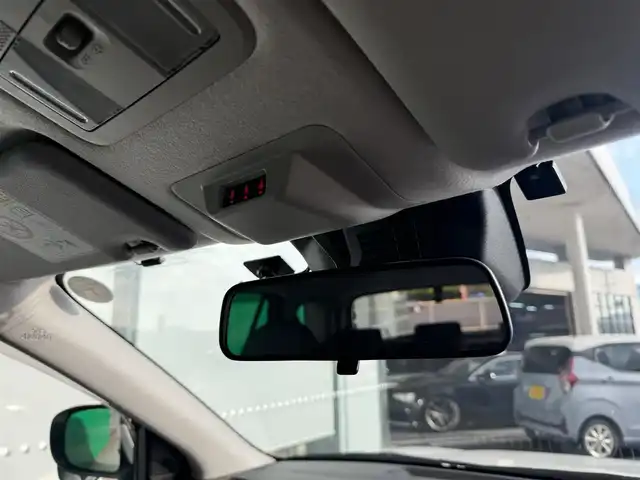 トヨタ ライズ Z 京都府 2021(令3)年 4.4万km ブラックマイカメタリック/シャイニングホワイトパール スマートアシスト/・衝突回避支援ブレーキ機能/・車線逸脱抑制制御機能/・ブレーキ抑制付誤発進抑制機能/・アダブティブドライビングビーム/・アダブティブクルーズコントロール/・衝突警報機能/・車線逸脱警報機能/・レーンキープコントロール/純正9インチディスプレイオーティオ、地デジ/バックカメラ/前席シートヒーター/ビルトインETC/前後ドライブレコーダー/LEDヘッドランプ/保証書/取扱説明書