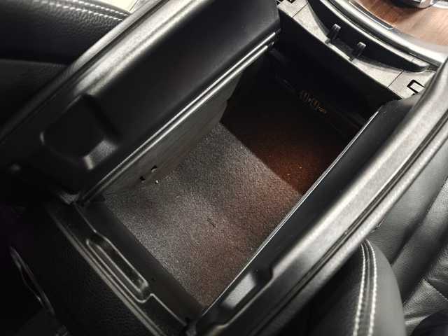 メルセデス・ベンツ Ｃ２２０ｄ ワゴン アバンギャルド 群馬県 2019(平31)年 6.7万km オブシディアンブラック レーダーセーフティパッケージ/黒革シート/純正ナビ/バックカメラ/前席パワーシート/シートヒーター/社外フロアマット/キーレスゴー/フルセグTV/ETC2.0/LEDライト/17インチAW/パークアシスト