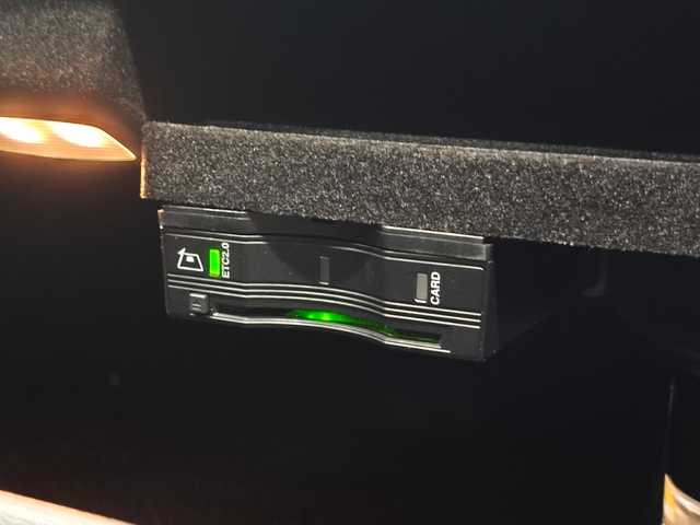 メルセデス・ベンツ Ｃ２２０ｄ ワゴン アバンギャルド 群馬県 2019(平31)年 6.7万km オブシディアンブラック レーダーセーフティパッケージ/黒革シート/純正ナビ/バックカメラ/前席パワーシート/シートヒーター/社外フロアマット/キーレスゴー/フルセグTV/ETC2.0/LEDライト/17インチAW/パークアシスト