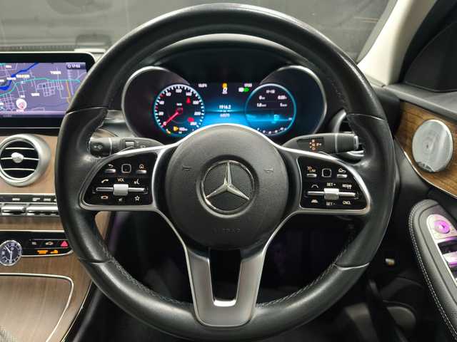 メルセデス・ベンツ Ｃ２２０ｄ ワゴン アバンギャルド 群馬県 2019(平31)年 6.7万km オブシディアンブラック レーダーセーフティパッケージ/黒革シート/純正ナビ/バックカメラ/前席パワーシート/シートヒーター/社外フロアマット/キーレスゴー/フルセグTV/ETC2.0/LEDライト/17インチAW/パークアシスト