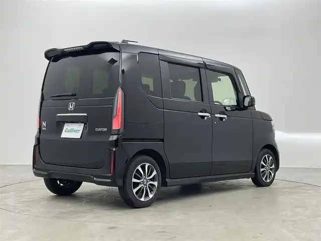 ホンダ Ｎ ＢＯＸ カスタム 埼玉県 2024(令6)年 0.9万km クリスタルブラックパール 純正ナビ　バックカメラ　ＥＴＣ　前後ドライブレコーダー　ホンダセンシング　アダプティブクルーズコントロール　シートヒーター　純正アルミホイール　スマートキー　オートハイビーム　LEDヘッドライト　TV