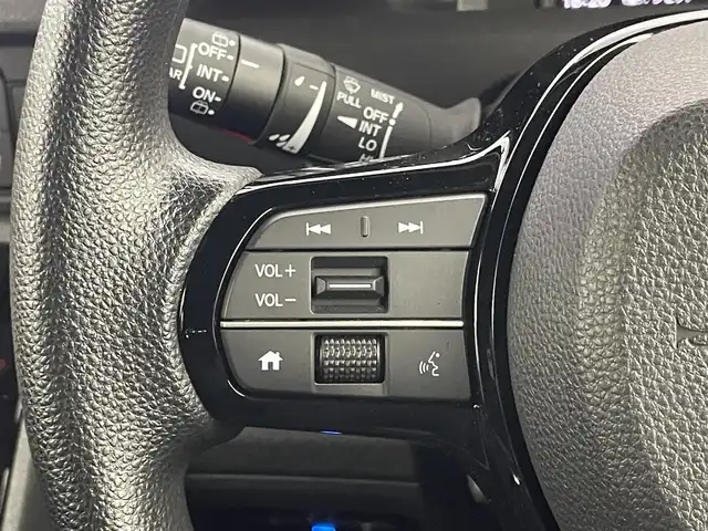 ホンダ Ｎ ＢＯＸ カスタム 埼玉県 2024(令6)年 0.9万km クリスタルブラックパール 純正ナビ　バックカメラ　ＥＴＣ　前後ドライブレコーダー　ホンダセンシング　アダプティブクルーズコントロール　シートヒーター　純正アルミホイール　スマートキー　オートハイビーム　LEDヘッドライト　TV