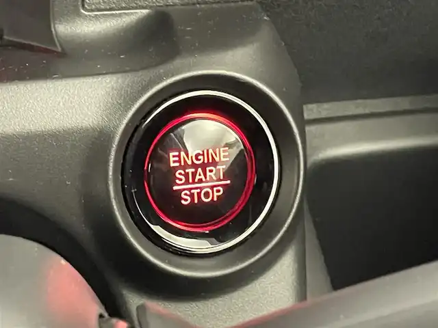 ホンダ Ｎ ＢＯＸ カスタム 埼玉県 2024(令6)年 0.9万km クリスタルブラックパール 純正ナビ　バックカメラ　ＥＴＣ　前後ドライブレコーダー　ホンダセンシング　アダプティブクルーズコントロール　シートヒーター　純正アルミホイール　スマートキー　オートハイビーム　LEDヘッドライト　TV