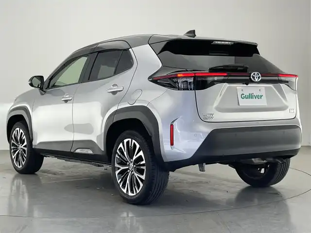 トヨタ ヤリスクロス ハイブリッド Z 愛知県 2021(令3)年 3.3万km ブラックマイカ/シルバーメタリック 2トーン 純正８型ＤＡナビ　全方位カメラ　禁煙　シートヒーター　ハーフレザー　ＢＳＭ　ＥＴＣ　前後ドラレコ　電動パーキング　セーフティセンス　衝突軽減　追従クルコン　ＬＥＤオートライト　コーナーセンサー　ＵＳＢ