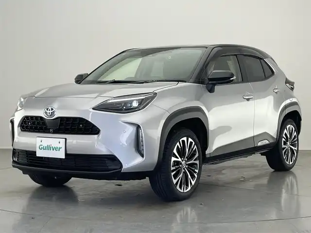 トヨタ ヤリスクロス ハイブリッド Z 愛知県 2021(令3)年 3.3万km ブラックマイカ/シルバーメタリック 2トーン 純正８型ＤＡナビ　全方位カメラ　禁煙　シートヒーター　ハーフレザー　ＢＳＭ　ＥＴＣ　前後ドラレコ　電動パーキング　セーフティセンス　衝突軽減　追従クルコン　ＬＥＤオートライト　コーナーセンサー　ＵＳＢ