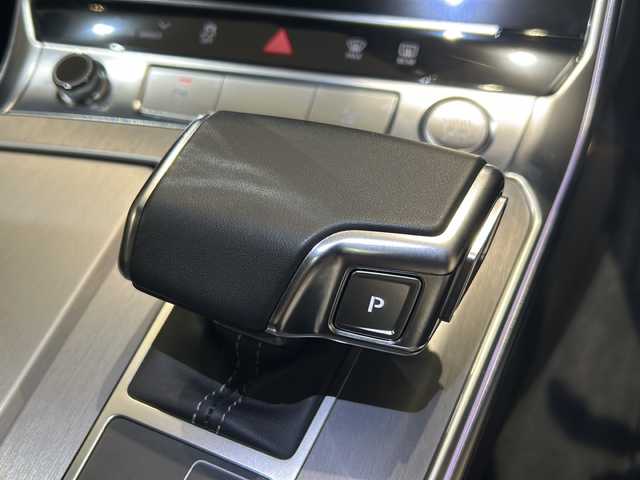 アウディ Ａ７ SB 45TFSIクワトロ Sライン 新潟県 2020(令2)年 2.4万km ミトスブラックメタリック 純正ナビ(フルセグTV/Bluetooth/SD/USB)/360°カメラ/パーキングエイド/エフィシェンシアシスト/バーチャルコックピット/レザーシート/サンルーフ/前席パワーシート/運転席シートメモリー/全席シートヒーター/アダプティブクルーズコントロール/アシスタンスパッケージ/パワーアシストパッケージ/リアコンフォートパッケージ/クリアランスソナー/純正21インチAW/LEDヘッドライト/取扱説明書/スペアキー有/2.0ETC