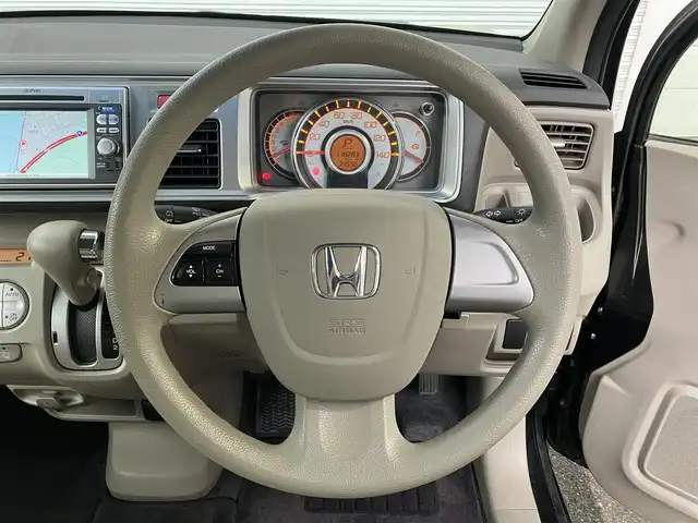 ホンダ ライフ G HIDスマートスペシャル 高知県 2012(平24)年 11.8万km 黒 ナビ	/ＥＢＤ（電子制御制動力配分システム）付/ＡＢＳディスチャージヘッドライト＜ＨＩＤ＞（ロービーム、オートレベリング機構付）/スマートプラス装備/ ナビ装着用スペシャルパッケージ/Ｈｏｎｄａスマートキーシステム/フルオート・エアコンディショナー/ハーフシェイドフロントウィンドウ/カラードフロントグリル