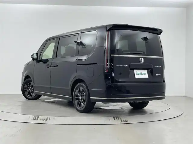 ホンダ ステップワゴン スパーダ eHEV 埼玉県 2025(令7)年 0.1万km未満 クリスタルブラックパール 登録済未使用車/11.4インチナビHonda CONNECTナビ（Bluetooth/CD/DVD/AM/FM）/フルセグTV/バックカメラ/レーダークルーズコントロール/ブラインドスポットモニター/横滑り防止装置/盗難防止装置/レーンキープアシスト/コーナーセンサー/衝突軽減システム/LEDヘッドライト/パドルシフト/両側パワースライドドア/純正16インチアルミホイール/スマートキー