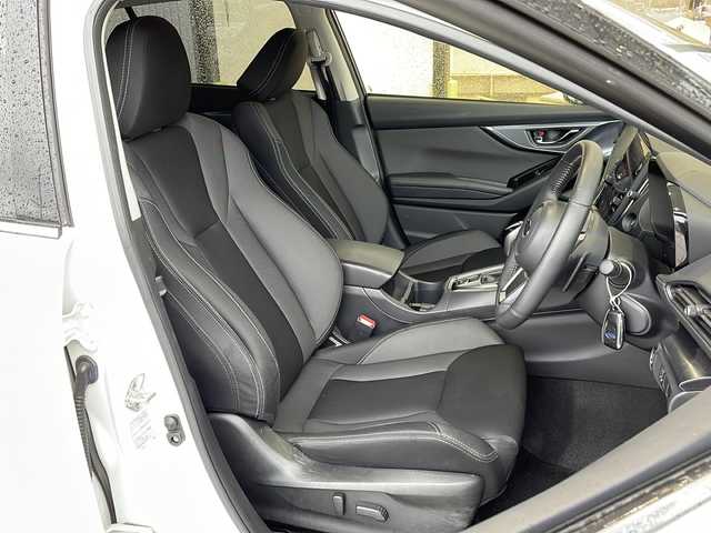 スバル レヴォーグ 1．8GT EX 愛知県 2021(令3)年 3万km クリスタルホワイトP 衝突軽減システム/純正11.6型ディズプレイオーディオ　ナビあり/レーダークルーズコントロール/シートヒーター/フルセグ/CD DVD/Bluetooth/バックカメラ/パワーシート/コーナーセンサー/純正アルミホイール/LEDヘッドライト/パドルシフト/ETC/ステアリングスイッチ/スマートキー/プッシュスタート