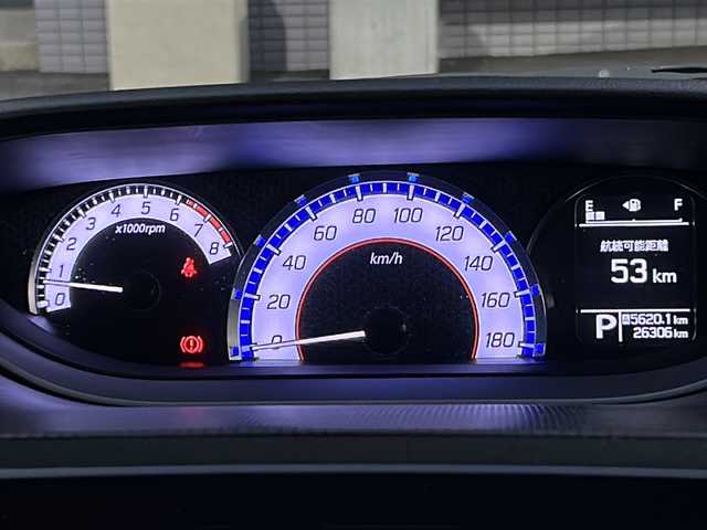 スズキ ソリオ バンディット HV MV Dカメラ ブレーキS 広島県 2018(平30)年 2.7万km ピュアホワイトP デュアルカメラブレーキサポート/車線逸脱警報/クルーズコントロール/純正8型ナビ（CN-RZ83）/・フルセグTV/・CD/DVD/・Bluetooth/・SD/音楽録音/USB/全方位カメラ/両側パワースライドドア/革巻きステアリング/ステアリングスイッチ/オートライト/シートヒーター（D席）/前方ドライブレコーダー（TZ-D204）/シートバックテーブル/リアサンシェード/純正ドアバイザー/純正ETC/スマートキー/プッシュスタート/スペアキー/コーナーポール/純正15インチアルミホイール/W+サイドエアバック