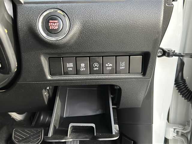 スズキ ソリオ バンディット HV MV Dカメラ ブレーキS 広島県 2018(平30)年 2.7万km ピュアホワイトP デュアルカメラブレーキサポート/車線逸脱警報/クルーズコントロール/純正8型ナビ（CN-RZ83）/・フルセグTV/・CD/DVD/・Bluetooth/・SD/音楽録音/USB/全方位カメラ/両側パワースライドドア/革巻きステアリング/ステアリングスイッチ/オートライト/シートヒーター（D席）/前方ドライブレコーダー（TZ-D204）/シートバックテーブル/リアサンシェード/純正ドアバイザー/純正ETC/スマートキー/プッシュスタート/スペアキー/コーナーポール/純正15インチアルミホイール/W+サイドエアバック