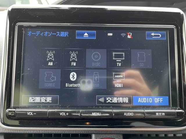 トヨタ エスクァイア Gi 福岡県 2017(平29)年 8.5万km ブラック ワンオーナー/サンルーフ/衝突軽減/純正ナビ/(AM/FM/CD/DVD/BT/フルセグ)/バックカメラ/ETC/両側パワースライドドア/アイドリングストップ/レザーシート/シートヒーター/MTモード付きAT/革巻きステアリング/ステアリングスイッチ/AUTOライト/LEDヘッドライト/フォグランプ/AUTOハイビーム/横滑り防止/プッシュスタート/スマートキー