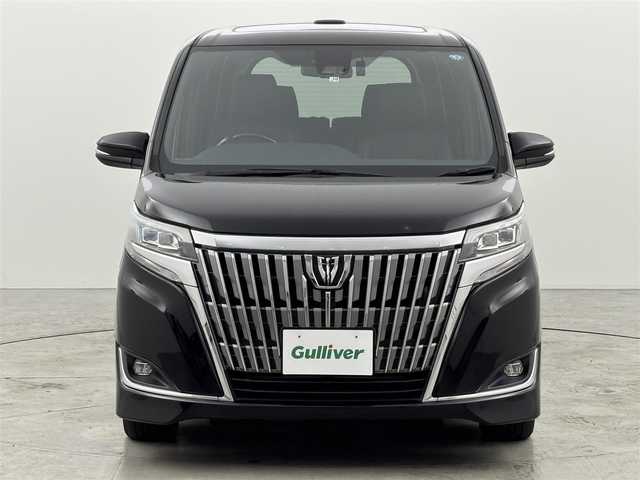 トヨタ エスクァイア Gi 福岡県 2017(平29)年 8.5万km ブラック ツインムーンルーフ/純正９型ナビ（フルセグＴＶ）　/衝突軽減　/レーンキープ　/コーナーセンサー　/クルコン　/両側電動スライドドア　/パドルシフト　/シートヒーター　/Ｗエアコン　/ドラレコ　/ＥＴＣ　/純正アルミホイール