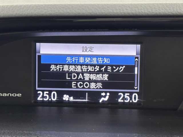 トヨタ エスクァイア Gi 福岡県 2017(平29)年 8.5万km ブラック ツインムーンルーフ/純正９型ナビ（フルセグＴＶ）　/衝突軽減　/レーンキープ　/コーナーセンサー　/クルコン　/両側電動スライドドア　/パドルシフト　/シートヒーター　/Ｗエアコン　/ドラレコ　/ＥＴＣ　/純正アルミホイール