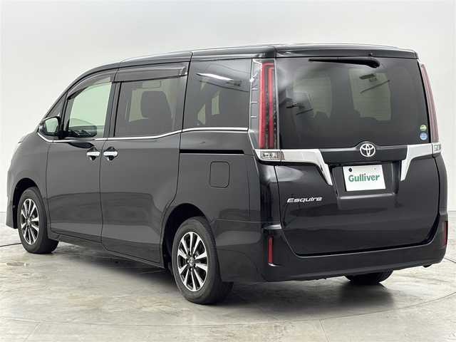 トヨタ エスクァイア Gi 福岡県 2017(平29)年 8.5万km ブラック ツインムーンルーフ/純正９型ナビ（フルセグＴＶ）　/衝突軽減　/レーンキープ　/コーナーセンサー　/クルコン　/両側電動スライドドア　/パドルシフト　/シートヒーター　/Ｗエアコン　/ドラレコ　/ＥＴＣ　/純正アルミホイール