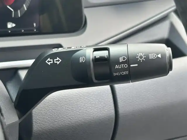 日産 オーラ G レザーエディション 神奈川県 2023(令5)年 1.2万km ピュアホワイトパール 純正9インチナビ/黒レザーシート/インテリジェントルームミラー/全方位カメラ/BOSEサウンド/ブラインドスポットモニター/オートマチックハイビーム/電子パーキング/オートホールド/Bluetooth/USB/HDMI/フルセグ/前後ドライブレコーダー/ステアリングリモコン/プッシュスタート/ワイヤレス充電