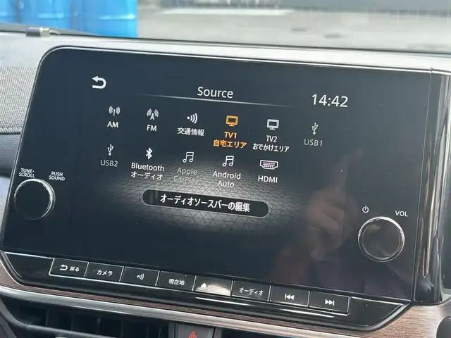 日産 オーラ G レザーエディション 神奈川県 2023(令5)年 1.2万km ピュアホワイトパール 純正9インチナビ/黒レザーシート/インテリジェントルームミラー/全方位カメラ/BOSEサウンド/ブラインドスポットモニター/オートマチックハイビーム/電子パーキング/オートホールド/Bluetooth/USB/HDMI/フルセグ/前後ドライブレコーダー/ステアリングリモコン/プッシュスタート/ワイヤレス充電