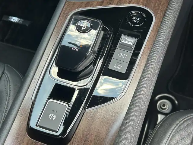 日産 オーラ G レザーエディション 神奈川県 2023(令5)年 1.2万km ピュアホワイトパール 純正9インチナビ/黒レザーシート/インテリジェントルームミラー/全方位カメラ/BOSEサウンド/ブラインドスポットモニター/オートマチックハイビーム/電子パーキング/オートホールド/Bluetooth/USB/HDMI/フルセグ/前後ドライブレコーダー/ステアリングリモコン/プッシュスタート/ワイヤレス充電