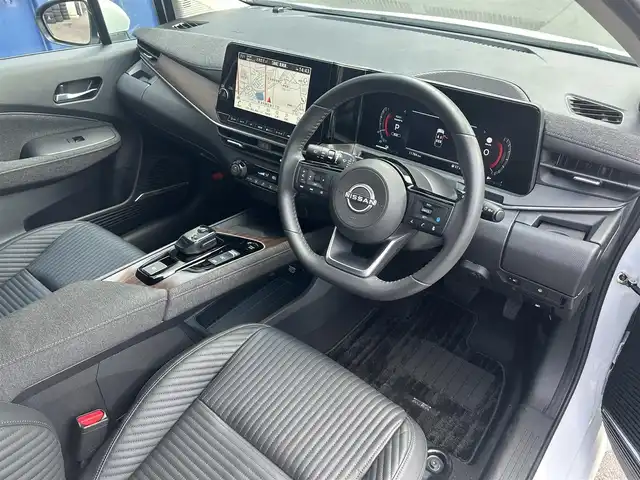 日産 オーラ G レザーエディション 神奈川県 2023(令5)年 1.2万km ピュアホワイトパール 純正9インチナビ/黒レザーシート/インテリジェントルームミラー/全方位カメラ/BOSEサウンド/ブラインドスポットモニター/オートマチックハイビーム/電子パーキング/オートホールド/Bluetooth/USB/HDMI/フルセグ/前後ドライブレコーダー/ステアリングリモコン/プッシュスタート/ワイヤレス充電