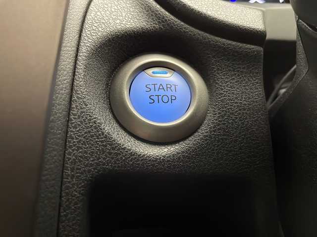 日産 ノート e－パワー メダリスト 宮崎県 2019(平31)年 4.5万km ブリリアントホワイトパール 純正ナビ(MM318D-W)/CD/DVD/AM/FM/Bluetooth/アラウンドビューモニター/スマートルームミラー/ドライブレコーダー/ステアリングスイッチ/クルーズコントロール/衝突軽減ブレーキ/横滑り防止装置/電動格納ミラー/スマートキー/オートライト/フロアマット/ドアバイザー/ETC