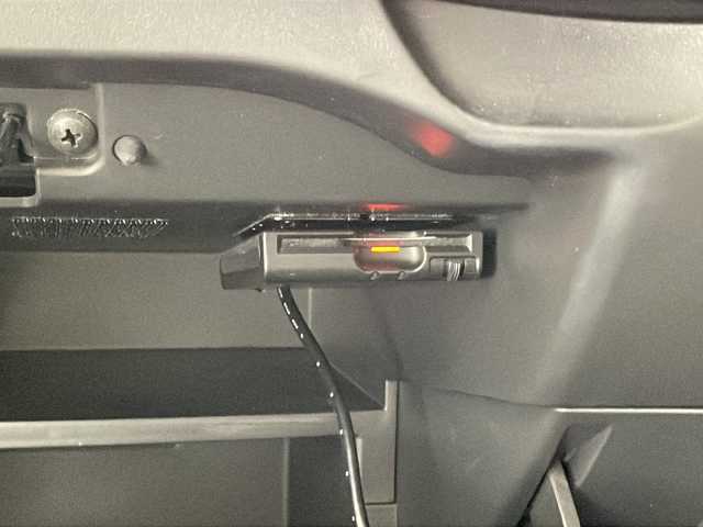 日産 ノート e－パワー メダリスト 宮崎県 2019(平31)年 4.5万km ブリリアントホワイトパール 純正ナビ(MM318D-W)/CD/DVD/AM/FM/Bluetooth/アラウンドビューモニター/スマートルームミラー/ドライブレコーダー/ステアリングスイッチ/クルーズコントロール/衝突軽減ブレーキ/横滑り防止装置/電動格納ミラー/スマートキー/オートライト/フロアマット/ドアバイザー/ETC