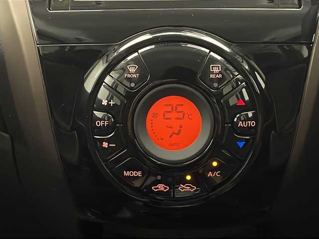 日産 ノート e－パワー メダリスト 宮崎県 2019(平31)年 4.5万km ブリリアントホワイトパール 純正ナビ(MM318D-W)/CD/DVD/AM/FM/Bluetooth/アラウンドビューモニター/スマートルームミラー/ドライブレコーダー/ステアリングスイッチ/クルーズコントロール/衝突軽減ブレーキ/横滑り防止装置/電動格納ミラー/スマートキー/オートライト/フロアマット/ドアバイザー/ETC