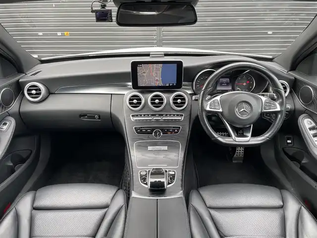 メルセデス・ベンツ Ｃ２２０ｄ ローレウスエディション 三重県 2018(平30)年 5.9万km ポーラホワイト 黒革　/シートヒーター　/純正ナビ　/フルセグＴＶ　/Ｂｌｕｅｔｏｏｔｈ　/ＬＥＤライト　/キーレスゴー　/レーダーセーフティＰＫＧ　/ＡＣＣ　/純正１８インチアルミ　/パワーシート　/ドラレコ　/エアマティックアジリティ