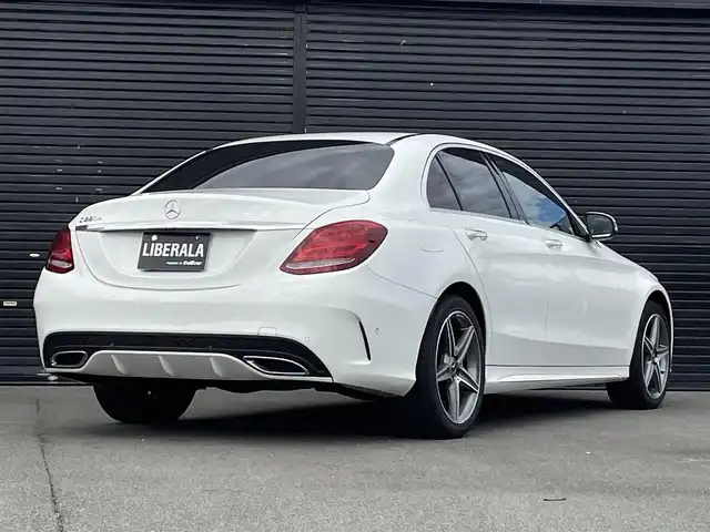 メルセデス・ベンツ Ｃ２２０ｄ ローレウスエディション 三重県 2018(平30)年 5.9万km ポーラホワイト 黒革　/シートヒーター　/純正ナビ　/フルセグＴＶ　/Ｂｌｕｅｔｏｏｔｈ　/ＬＥＤライト　/キーレスゴー　/レーダーセーフティＰＫＧ　/ＡＣＣ　/純正１８インチアルミ　/パワーシート　/ドラレコ　/エアマティックアジリティ