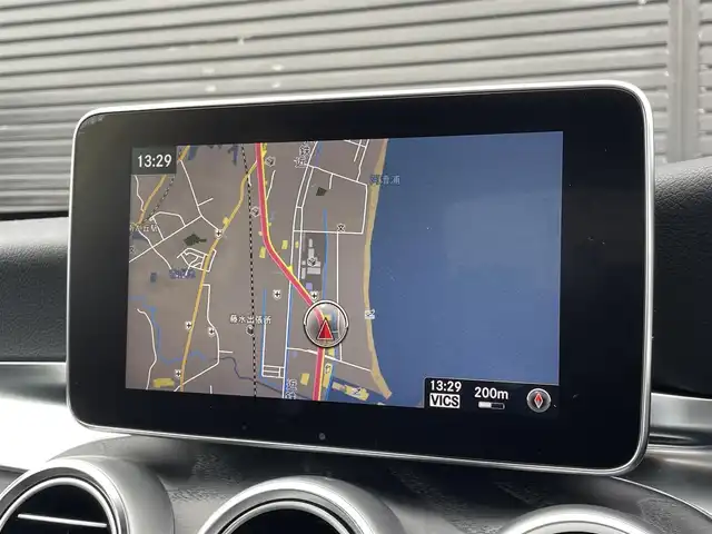 メルセデス・ベンツ Ｃ２２０ｄ ローレウスエディション 三重県 2018(平30)年 5.9万km ポーラホワイト 黒革　/シートヒーター　/純正ナビ　/フルセグＴＶ　/Ｂｌｕｅｔｏｏｔｈ　/ＬＥＤライト　/キーレスゴー　/レーダーセーフティＰＫＧ　/ＡＣＣ　/純正１８インチアルミ　/パワーシート　/ドラレコ　/エアマティックアジリティ