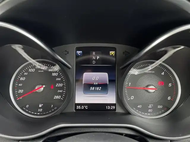 メルセデス・ベンツ Ｃ２２０ｄ ローレウスエディション 三重県 2018(平30)年 5.9万km ポーラホワイト 黒革　/シートヒーター　/純正ナビ　/フルセグＴＶ　/Ｂｌｕｅｔｏｏｔｈ　/ＬＥＤライト　/キーレスゴー　/レーダーセーフティＰＫＧ　/ＡＣＣ　/純正１８インチアルミ　/パワーシート　/ドラレコ　/エアマティックアジリティ