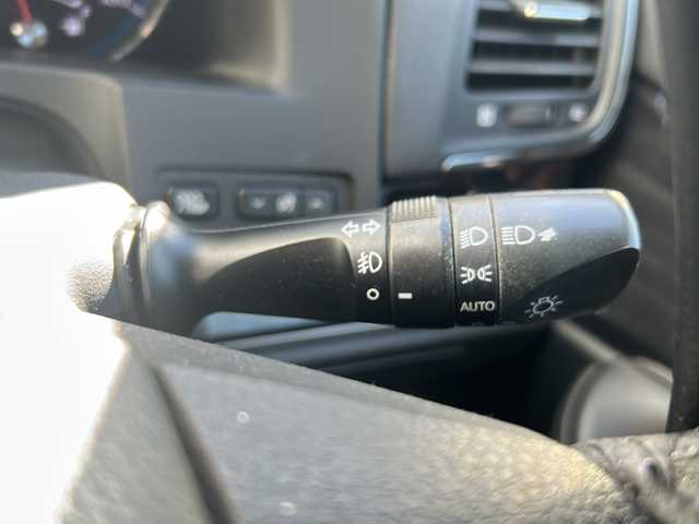 トヨタ クラウン ハイブリッド アスリートS 埼玉県 2015(平27)年 14.6万km ホワイトパールクリスタルシャイン 純正ナビ　/フルセグ/DVD/CD/BT/USB/FM/AM/ビルトインＥＴＣ　/バックカメラ　/ハンドルヒーター　/前席シートヒーター　/前席パワーシート　/クリアランスソナー　/ＰＣＳ　/ＩＣＳ　/ステアリングスイッチ　/クルーズコントロール　/取扱説明書