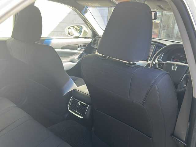 トヨタ クラウン ハイブリッド アスリートS 埼玉県 2015(平27)年 14.6万km ホワイトパールクリスタルシャイン 純正ナビ　/フルセグ/DVD/CD/BT/USB/FM/AM/ビルトインＥＴＣ　/バックカメラ　/ハンドルヒーター　/前席シートヒーター　/前席パワーシート　/クリアランスソナー　/ＰＣＳ　/ＩＣＳ　/ステアリングスイッチ　/クルーズコントロール　/取扱説明書