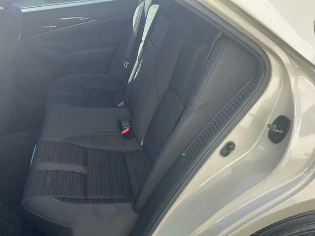 トヨタ クラウン ハイブリッド アスリートS 埼玉県 2015(平27)年 14.6万km ホワイトパールクリスタルシャイン 純正ナビ　/フルセグ/DVD/CD/BT/USB/FM/AM/ビルトインＥＴＣ　/バックカメラ　/ハンドルヒーター　/前席シートヒーター　/前席パワーシート　/クリアランスソナー　/ＰＣＳ　/ＩＣＳ　/ステアリングスイッチ　/クルーズコントロール　/取扱説明書