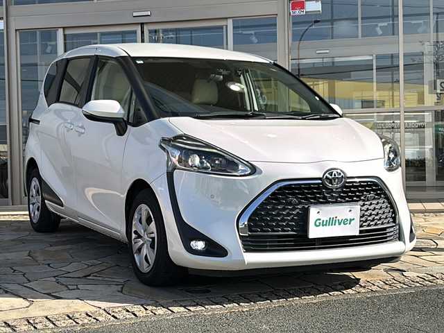 トヨタ シエンタ ファンベースG 静岡県 2019(令1)年 3.9万km ホワイトパールクリスタルシャイン 社外SDナビ/・CD/・DVD/・フルセグＴＶ/・Bluetooth/・USB/・AM/・FM/主要装備/・両側パワスラ/・衝突軽減/・レーンキープ/・コーナーセンサー後/・バックカメラ/・ETC/・ドラレコ前/・レザー調シートカバー/・シートヒーターD/N席/・ハンドルヒーター/・ステリモ/・スマートキー/・プッシュスタート/・スペアキー1本/・純正フロアマット/・LEDヘッドライト/・オートライト/・オートハイビーム