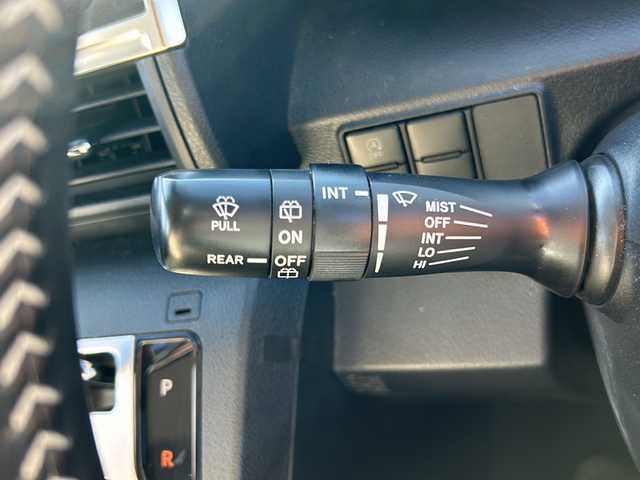 トヨタ シエンタ ファンベースG 静岡県 2019(令1)年 3.9万km ホワイトパールクリスタルシャイン 社外SDナビ/・CD/・DVD/・フルセグＴＶ/・Bluetooth/・USB/・AM/・FM/主要装備/・両側パワスラ/・衝突軽減/・レーンキープ/・コーナーセンサー後/・バックカメラ/・ETC/・ドラレコ前/・レザー調シートカバー/・シートヒーターD/N席/・ハンドルヒーター/・ステリモ/・スマートキー/・プッシュスタート/・スペアキー1本/・純正フロアマット/・LEDヘッドライト/・オートライト/・オートハイビーム