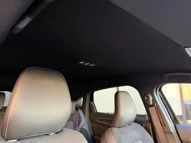 ルノー ルノー アルカナ RSライン E-テックフルハイブリッド 和歌山県 2022(令4)年 4.4万km 黒 AppleCarPlay /360度カメラ /ACC /BSM /LKA /アクティブブレーキ /パワーシート /シートヒーター /ハーフレザーシート /イージーパークアシスト /前後センサー /ステアリングヒーター /純18incAW /LEDライト /ETC